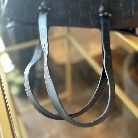 GUCCI GG Embossed Tote - Picture 15 of 16